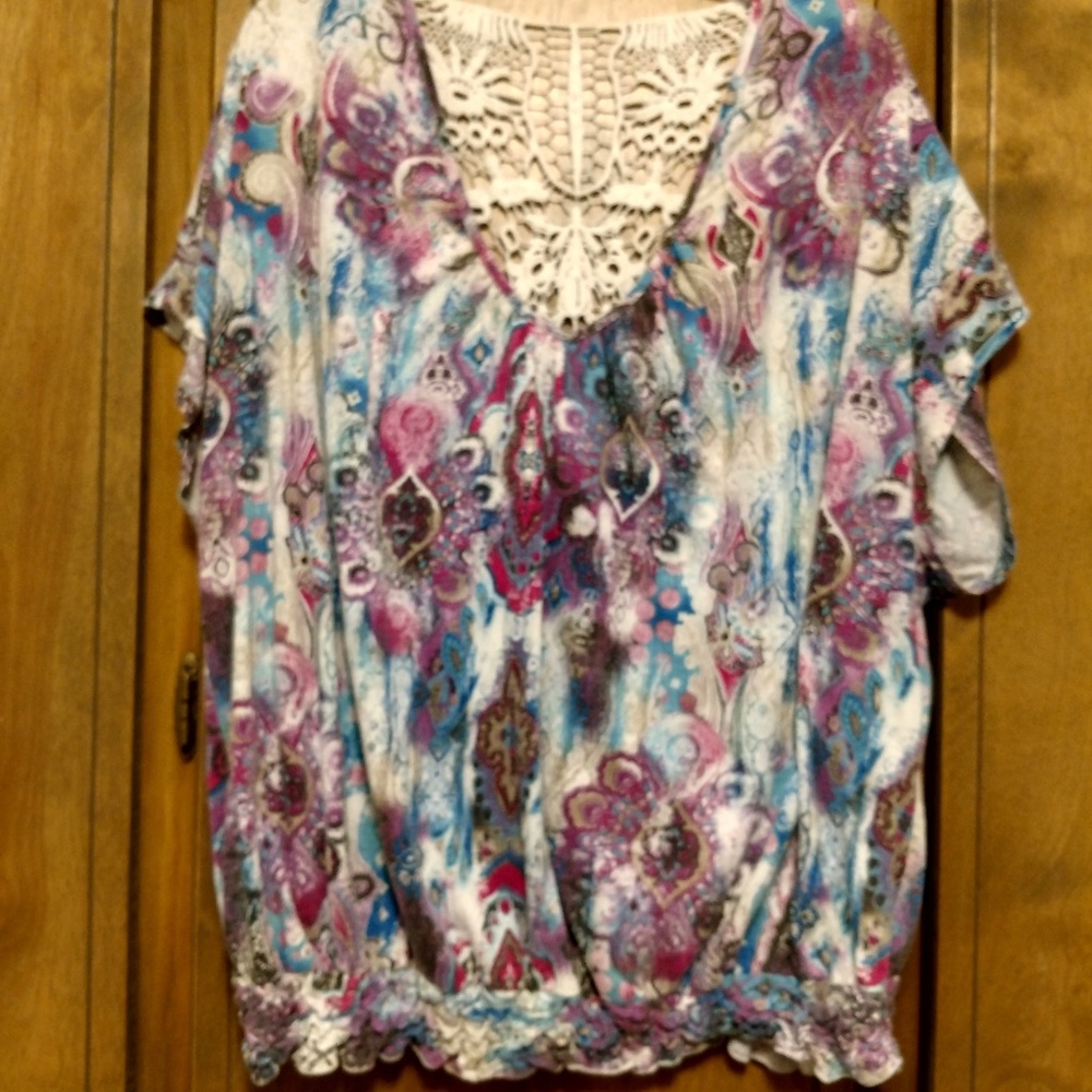 Multi color shirt with lace back